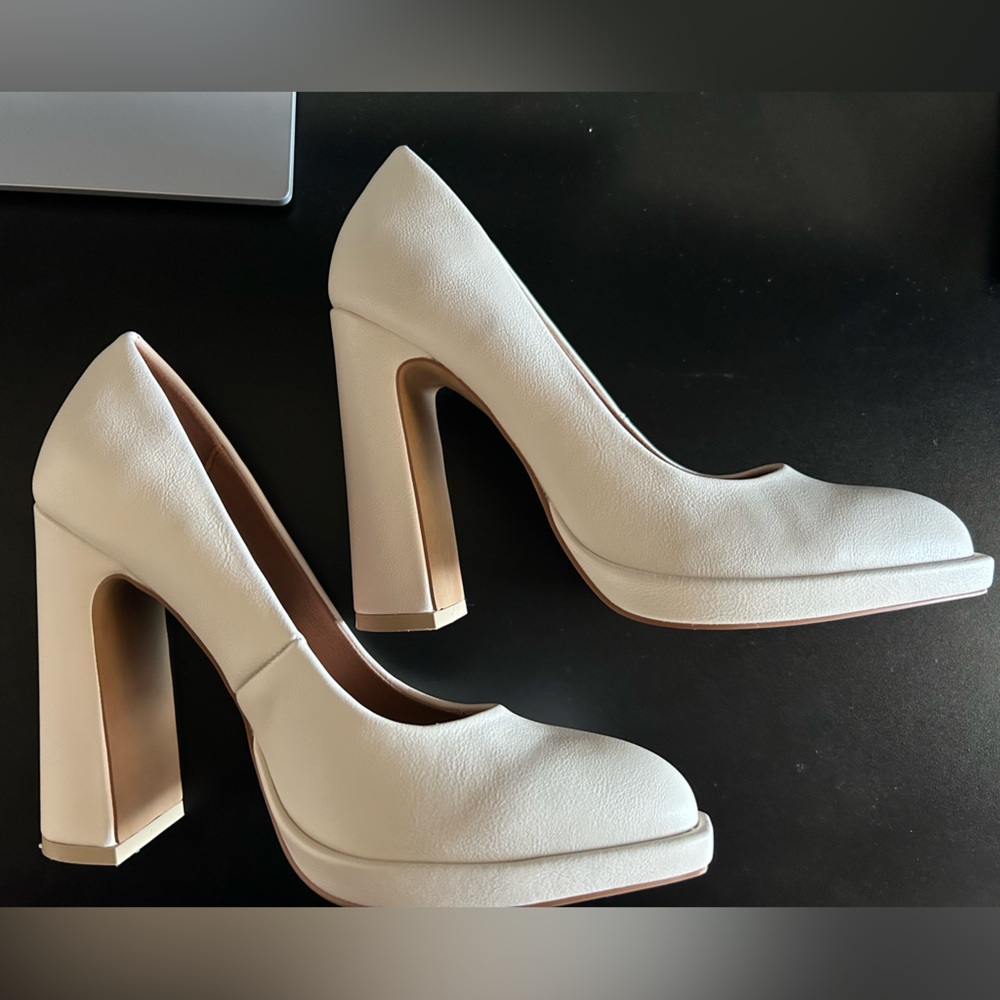 Gabrielle Union platform heels